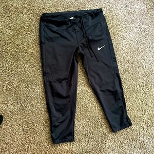 Nike cropped workout leggings